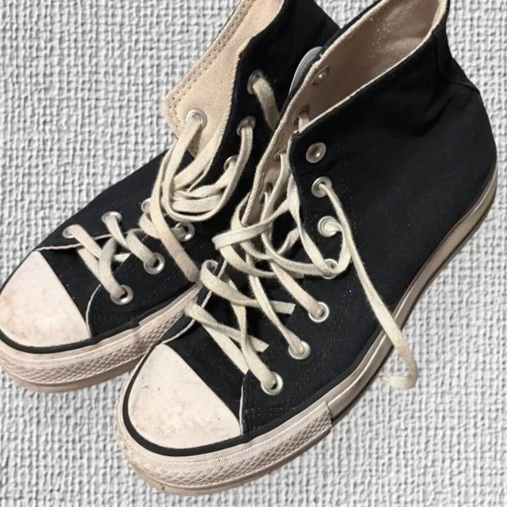 Converse Women's Black and Navy Trainers